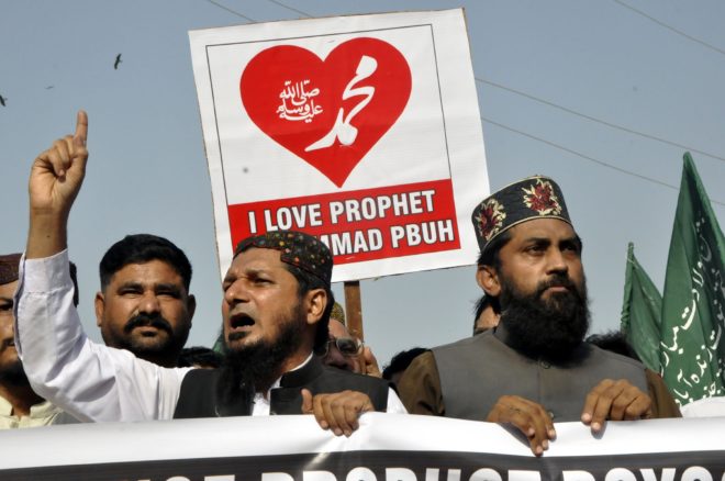 آزادئ اظہار کے نام پر اسلام دشمنی اور توہین آمیز گستاخانہ خاکوں کی اشاعت دنیا کی سب سے بڑی دہشتگردی ہے۔ آصف رضا قادری