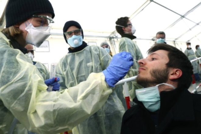 جرمنی میں کورونا وائرس کے نئے متاثرین کی تعداد بیس ہزار کے قریب