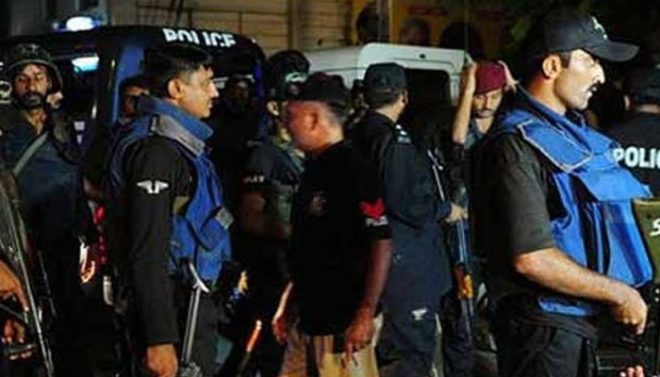 کراچی: پولیس مقابلے میں 7 ملزمان گرفتار