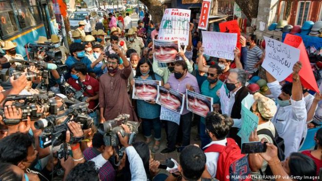 بھارت: گریٹا تھنبرگ کا ٹوئٹ اور بھارتی کارکنوں کی گرفتاریاں