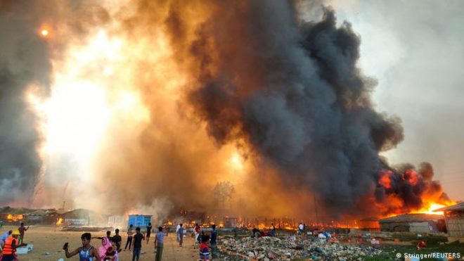 روہنگیا مہاجر کیمپ میں آگ: پندرہ افراد ہلاک، سینکڑوں زخمی