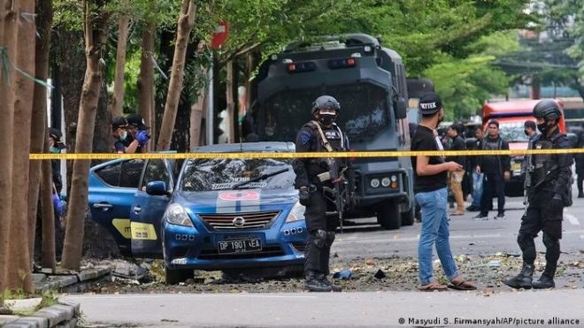 انڈونیشیا کے چرچ پر حملہ ایک نو بیاہتا جوڑے نے کیا کیا تھا