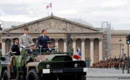 بیس سابق فرانسیسی جرنیلوں کے حکومت کا تختہ الٹے جانے کے خواب