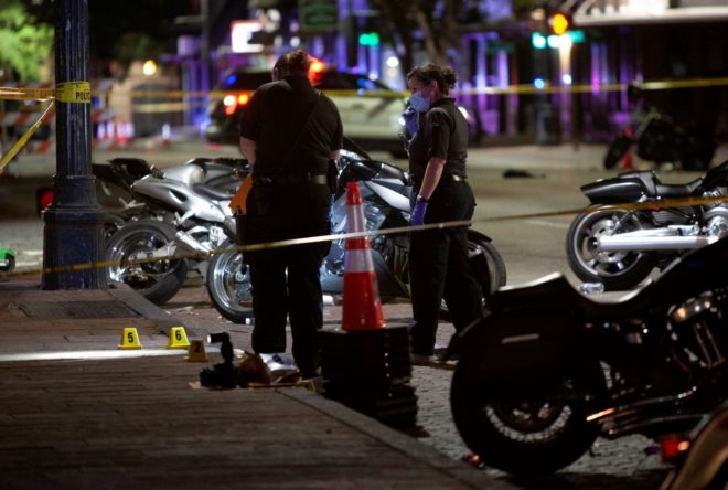 امریکی ریاست ٹیکساس میں مسلح افراد کی فائرنگ، 14 افراد زخمی