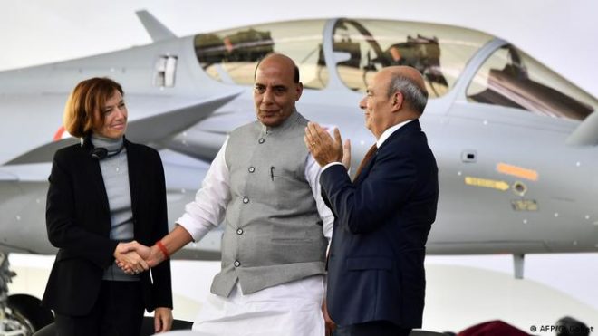 بھارت اور فرانس کا رافیل لڑاکا طیارے کا معاہدہ ہے کیا؟