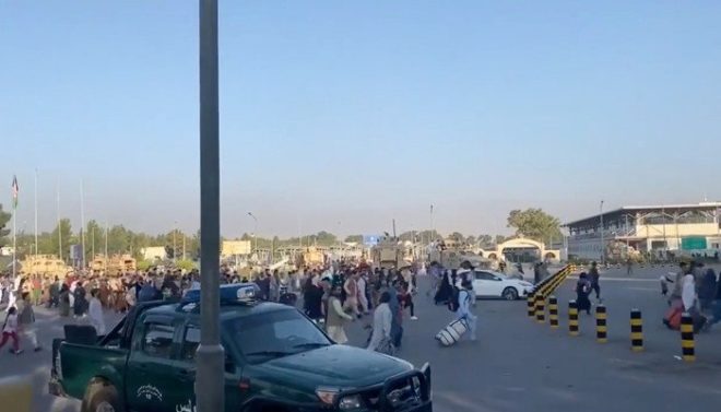 کابل ائیرپورٹ پر امریکی فوجیوں کی فائرنگ، 5 افراد ہلاک