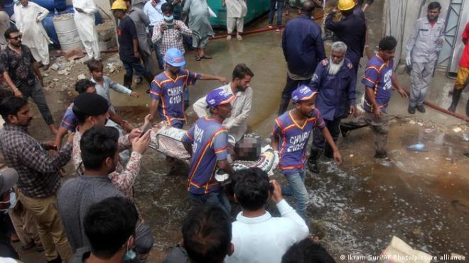 کراچی: کیمیکل فیکٹری میں آتشزدگی، کم از کم 16 افراد ہلاک