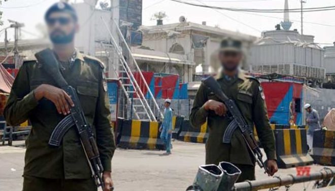 لاہور: ڈاکوؤں کیساتھ مقابلے میں 2 پولیس اہلکار شہید