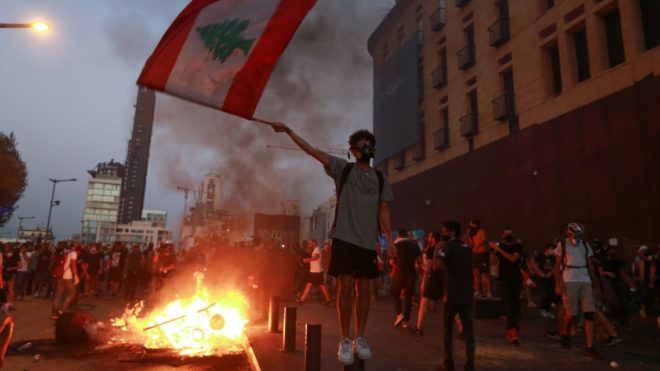 بیروت میں مظاہرین اور پولیس میں تصادم،84 افراد زخمی