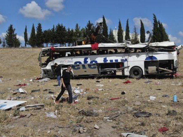 ترکی میں مسافر بس حادثے کا شکار، 15 افراد ہلاک اور 17 زخمی