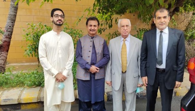 سابق وزیراعلیٰ سندھ غوث علی شاہ پی ٹی آئی میں شامل