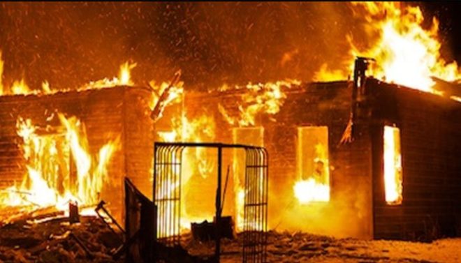 مظفر گڑھ: گھر میں آتشزدگی سے ایک ہی خاندان کے 7 افراد جاں بحق