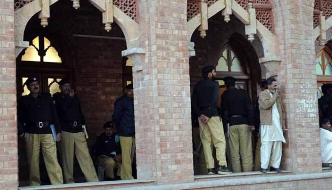 لاہور: مخالفین کی عدالت کے باہر فائرنگ سے باپ جاں بحق، بیٹا زخمی