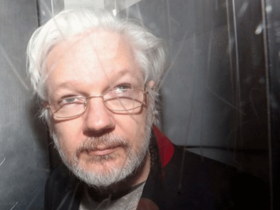  Julian Assange