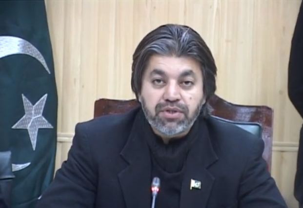وزیر خزانہ نے مہربانی کی کہ لنڈے کے کپڑوں پر ٹیکس نہیں لگایا: علی محمد خان