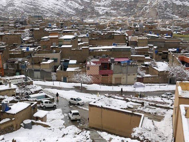 خیبر پختونخوا: برفباری میں مکان کی چھت گرنے سے ماں اور 4 بچے جاں بحق
