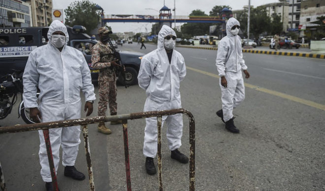 کراچی اور پشاور میں کورونا پابندیاں اٹھا دی گئیں