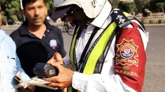 کراچی میں ایس او کو ٹریفک چالان کا اختیار صرف ایک ہفتے کیلئے ہے: پولیس چیف