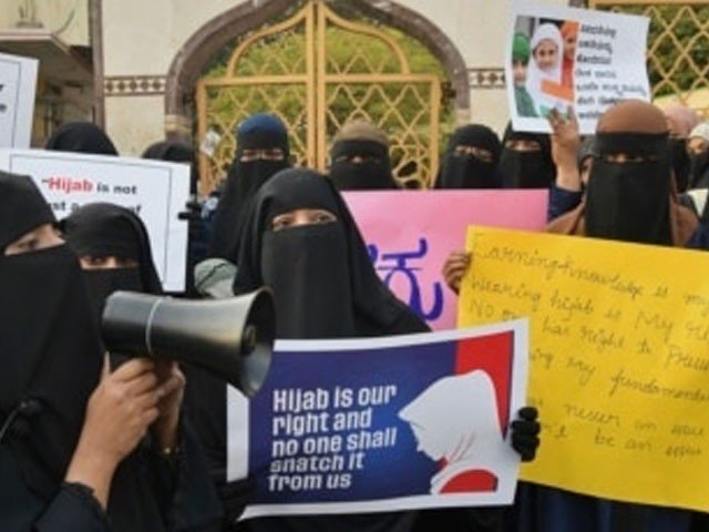 کرناٹک ہائیکورٹ کے حجاب سے متعلق عبوری فیصلے کیخلاف طالبات دوبارہ سپریم کورٹ پہنچ گئیں