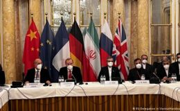 روس نے اپنے خلاف پابندیوں کو ایرانی جوہری مذاکرات سے کیوں جوڑا؟