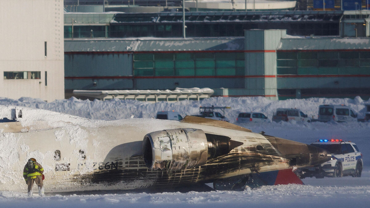 **Toronto Airport Plane Incident Leaves 18 Injured as Investigation Continues**&hellip;