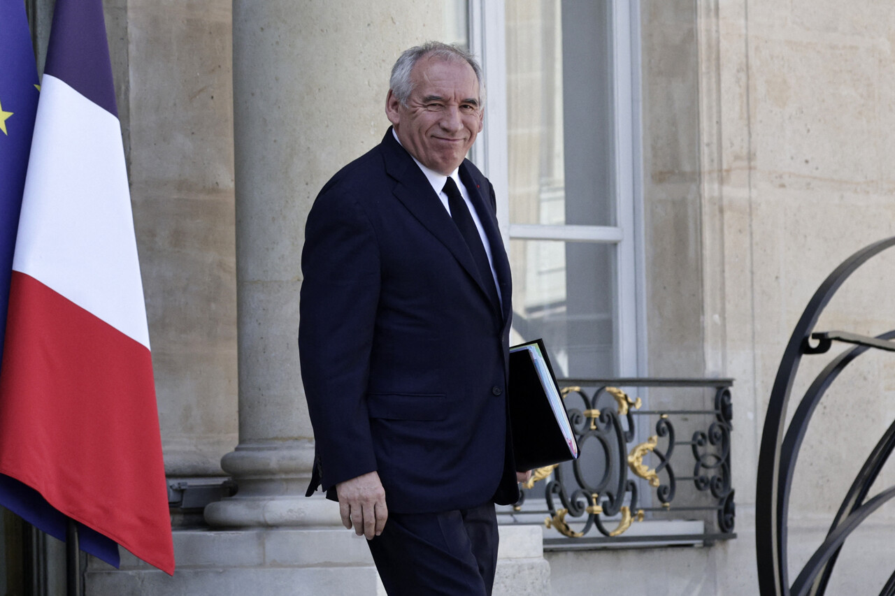france-faces-political-turmoil-as-budget-2026-hangs-in-the-balance