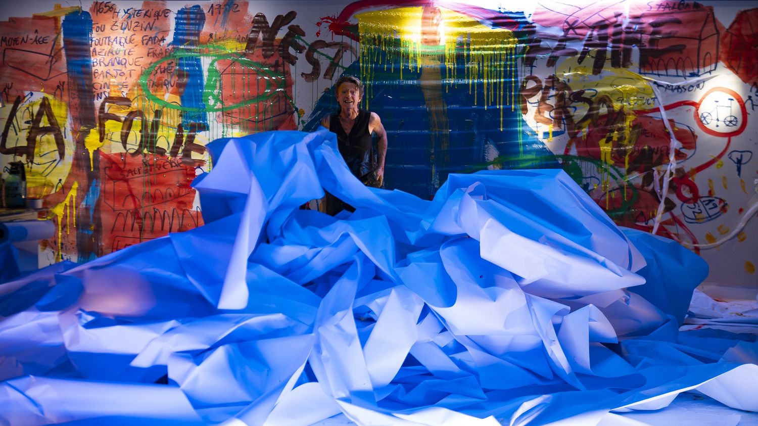 puppets-take-the-stage-to-mirror-modern-anxieties-in-charleville-mezieres