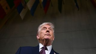Trump's Iran Pressure: Warships and Mixed Signals