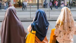 Creil's Shift: LFI Victory Amidst Rising Communal Tensions