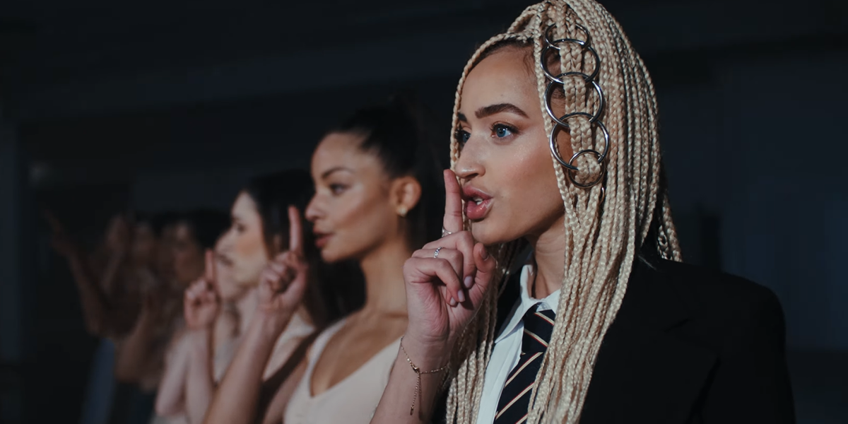 France's Eurovision Entry Monroe Unveils "Regarde!" Song and Video