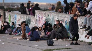 Macron Seeks Plan to Halt Hezbollah-Israel Clashes as Beirut Panics