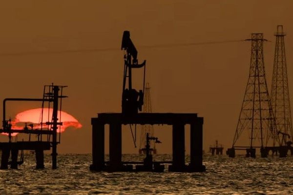 Oil Surges Past $108 on Gulf Disruption Fears