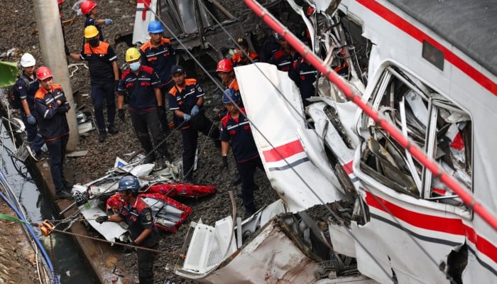 Indonesia Train Collision Kills 14, Injures 84