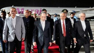 Iran Offers Strait Deal, Nuclear Talks on Hold: Report