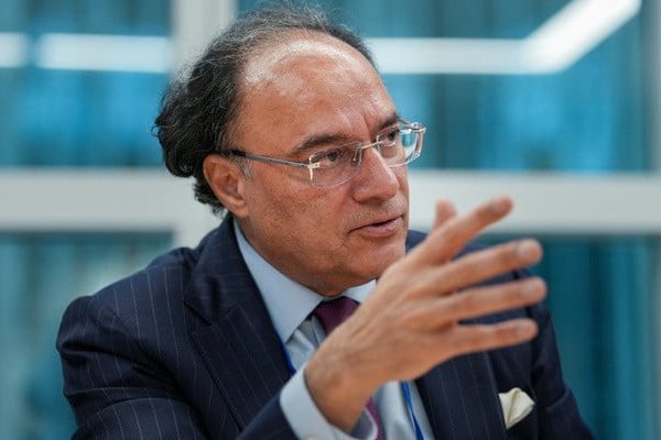 Pakistan Explores Funding Options, Strategic Fuel Reserve Amid Iran War