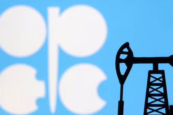 UAE Reviews Global Ties After Opec Exit, Rules Out More Pullouts