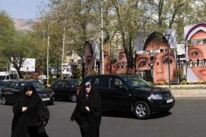 US-Israel Attack Iran; Strait of Hormuz Traffic Halted Amid Gunfire