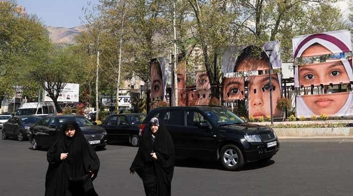 US-Israel Attack Iran; Strait of Hormuz Traffic Halted Amid Gunfire