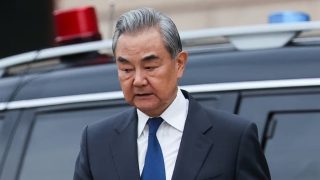 China Urges US-Iran Compromise to Salvage Mideast Ceasefire