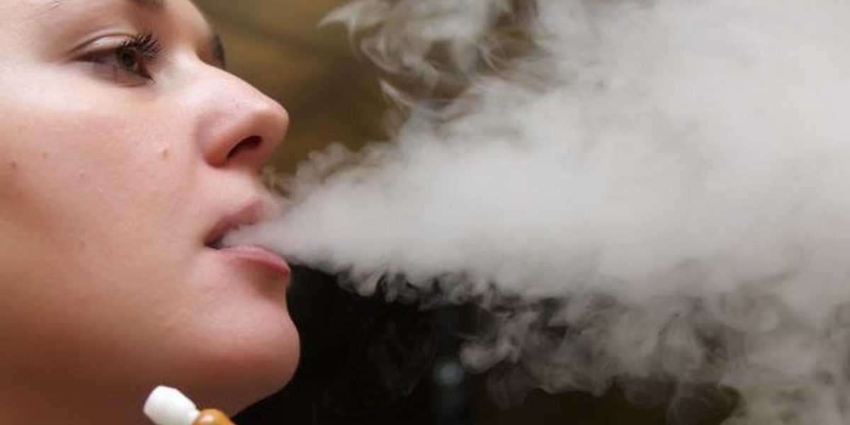 French Tobacco Sales Drop 8.2% in 2025, Youth Vaping Surges