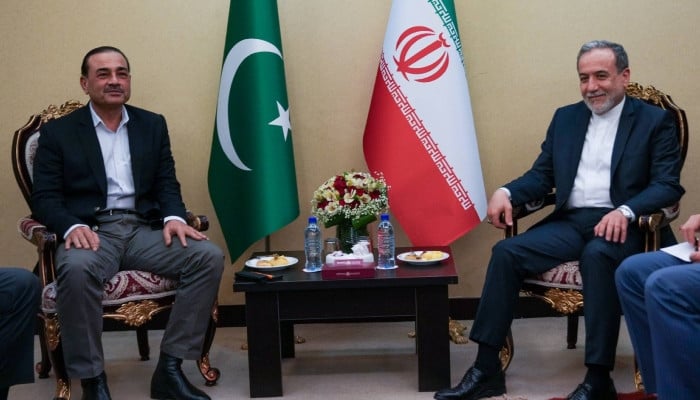Pakistan Mediation Intensifies as Iran Warns of US 'Excessive Demands'