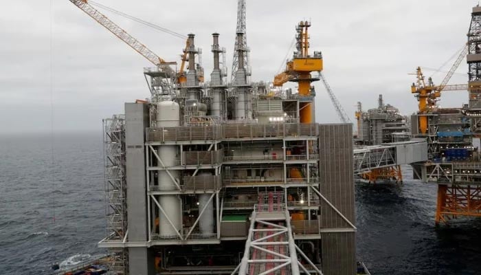 Pakistan Reopens Offshore Oil and Gas Exploration After 20 Years