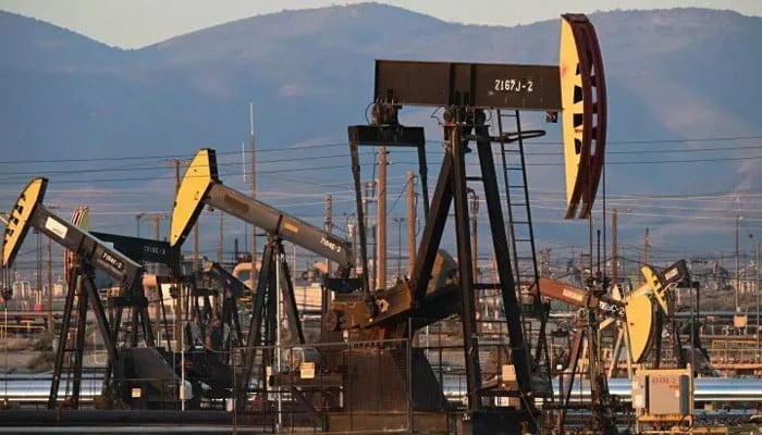 Markets Hold Gains as Oil Stabilizes After Peace Deal Rally