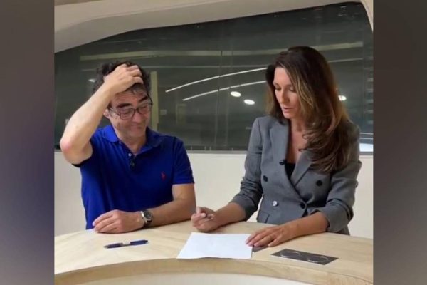 TF1 Reporter Fumbles Math on Air, Anchor Steps In