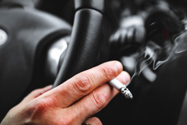 17% of French Smokers Still Toss Cigarette Butts from Car Windows