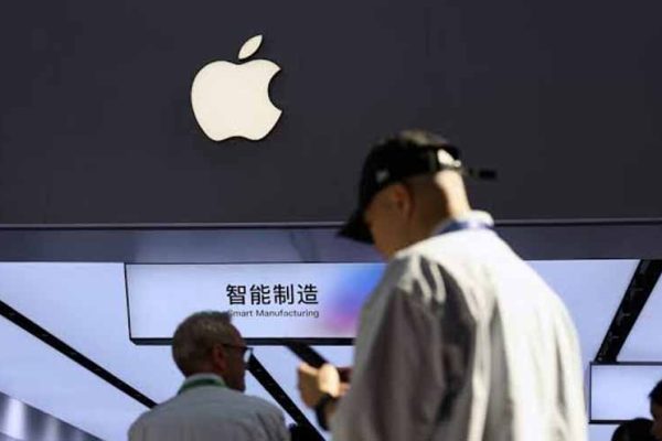 Apple Trains Own AI Model for China Market