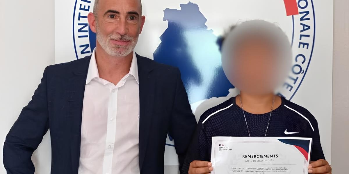 Boy, 11, Finds 800 Euros in Bush, Gets It Back a Year Later