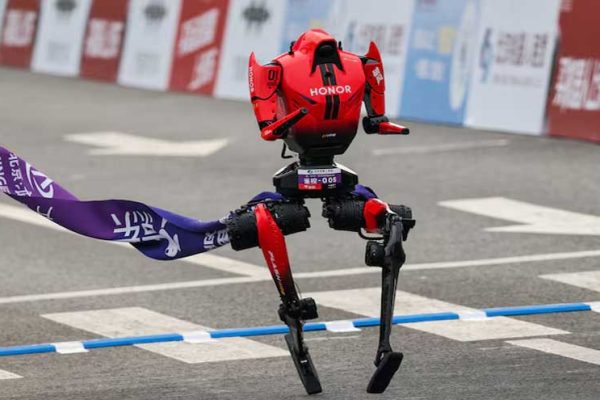 Chinese Humanoid Robot Outruns Usain Bolt’s 100m Record