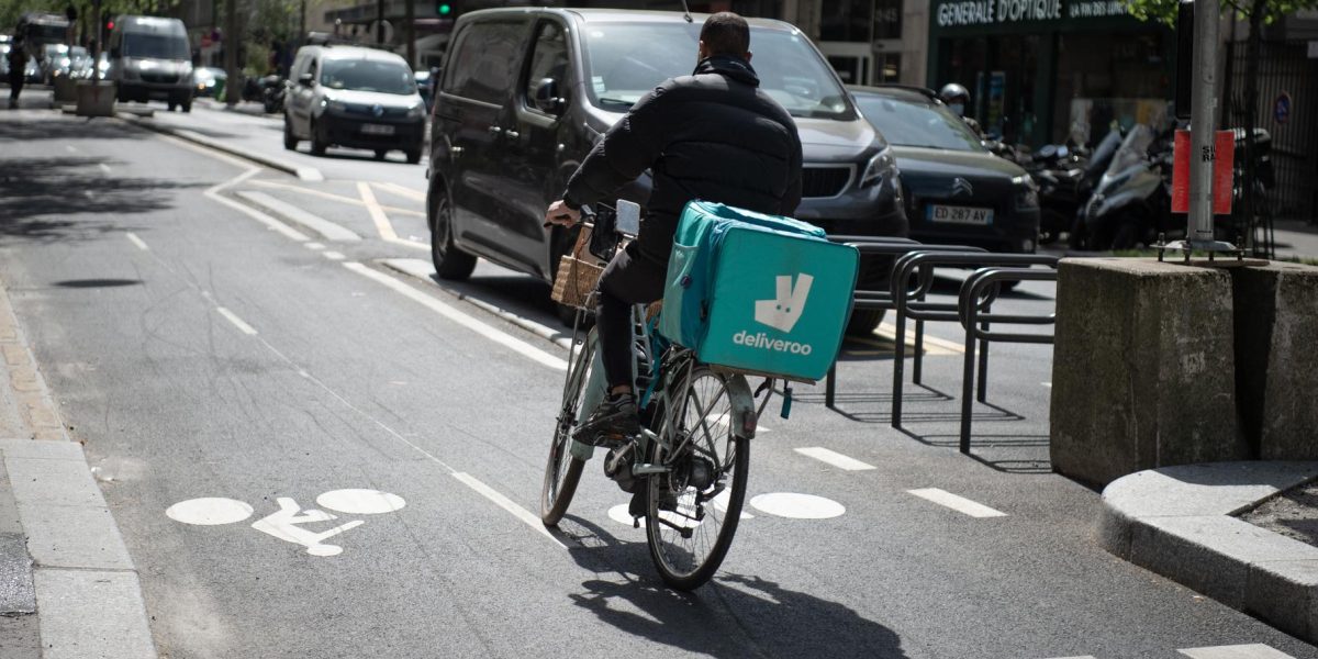 Cyclist Stabbed in Neck by Driver in Paris Road Rage Attack