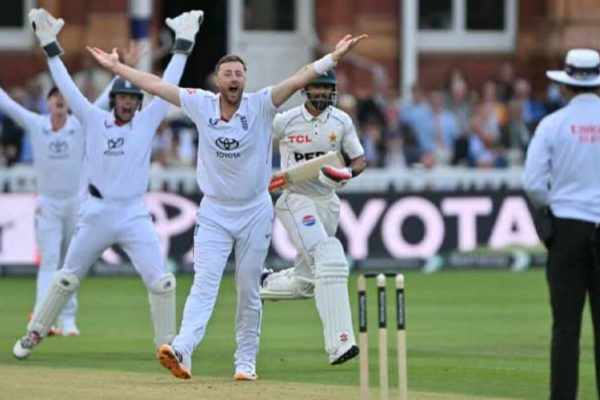 England Seal 194-Run Win at Lord’s, Series Clinched